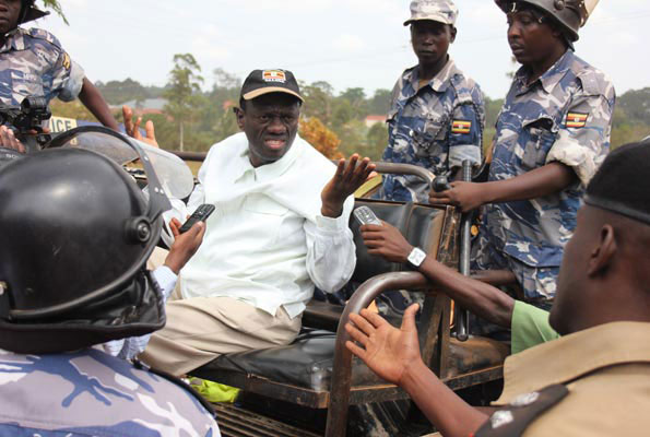 Besigye 2011 W2W Arrest